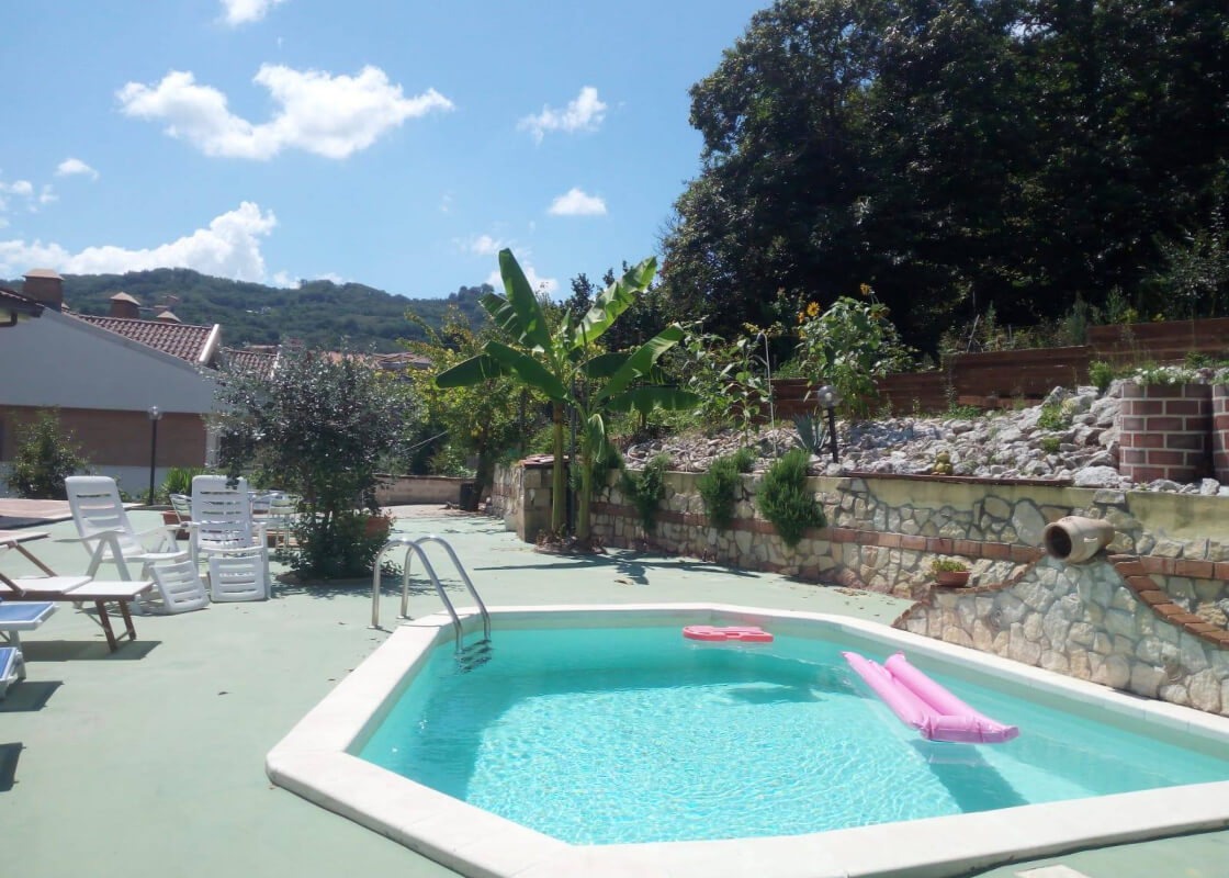 piscina della cascina del girasole